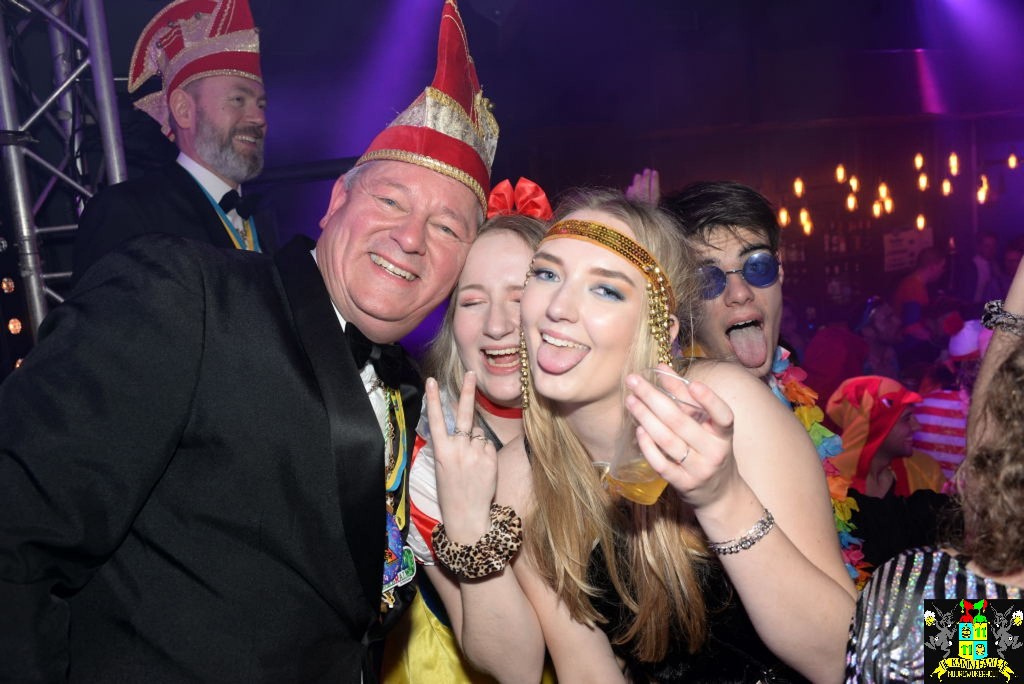 ../Images/Carnavals vrijdagavond in VdG 212.jpg